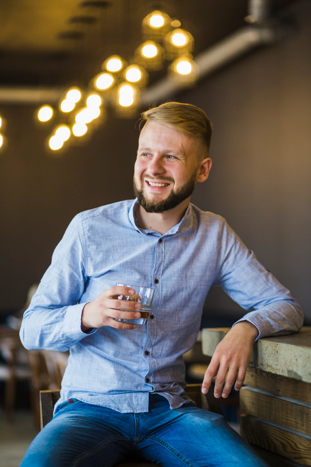 Jak si správně vychutnat whisky a další pánské drinky